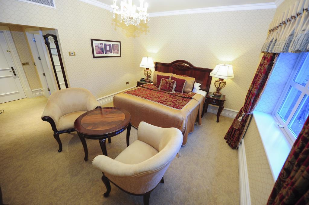 Kilronan Castle Hotel & Spa Ballyfarnon Room photo